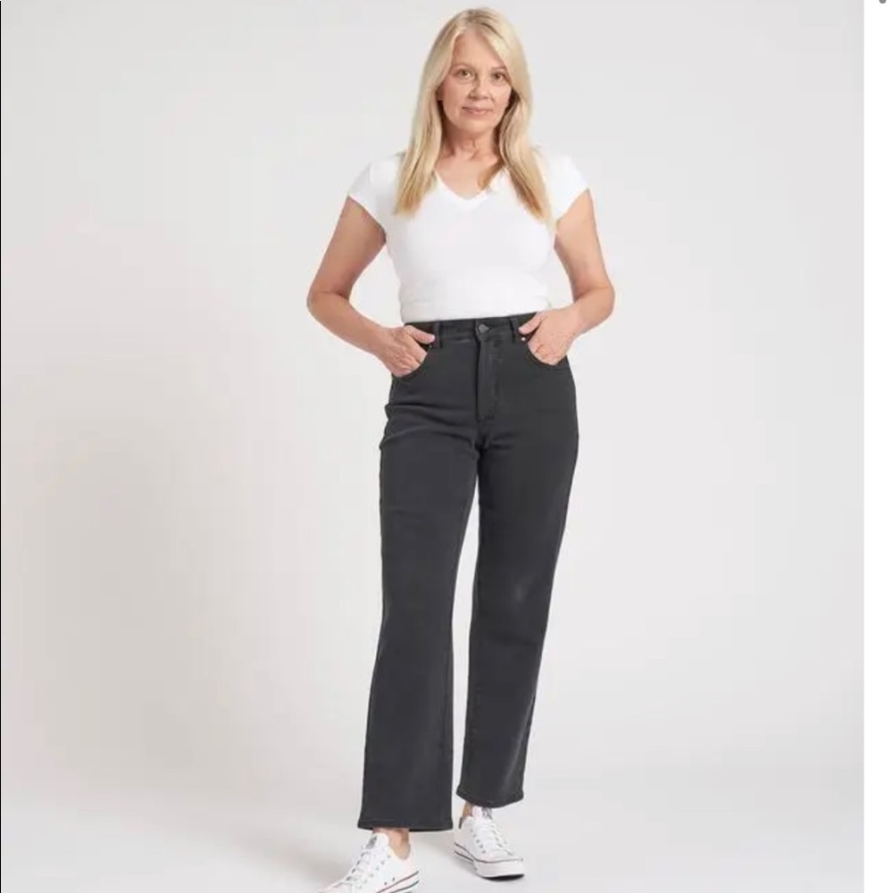 Universal Standard Etta Black Straight Leg Jeans